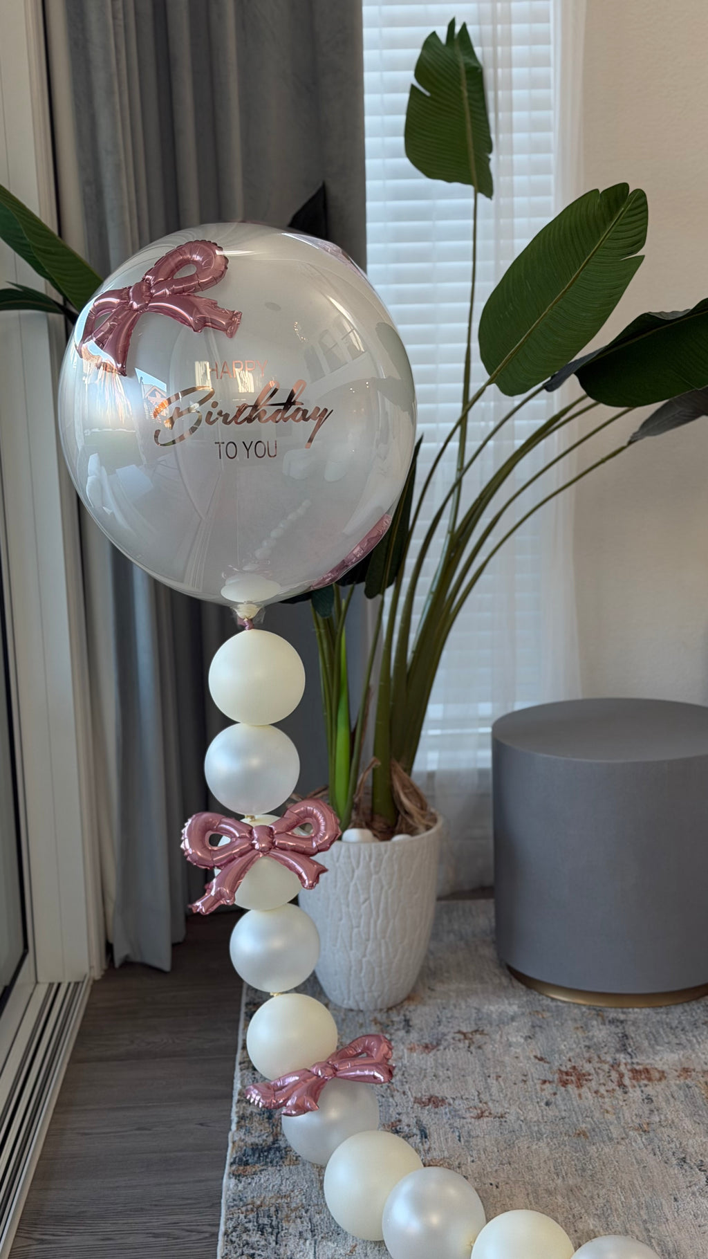 🎀 Birthday Bow Bubble Balloon – Luxury Floor Display