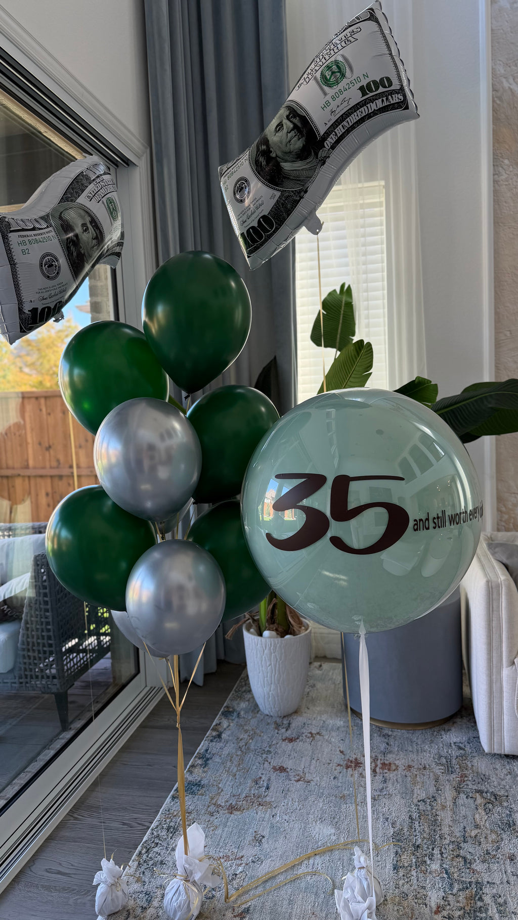 💸 “35 & Still Worth Every Dollar” Balloon Set 💸