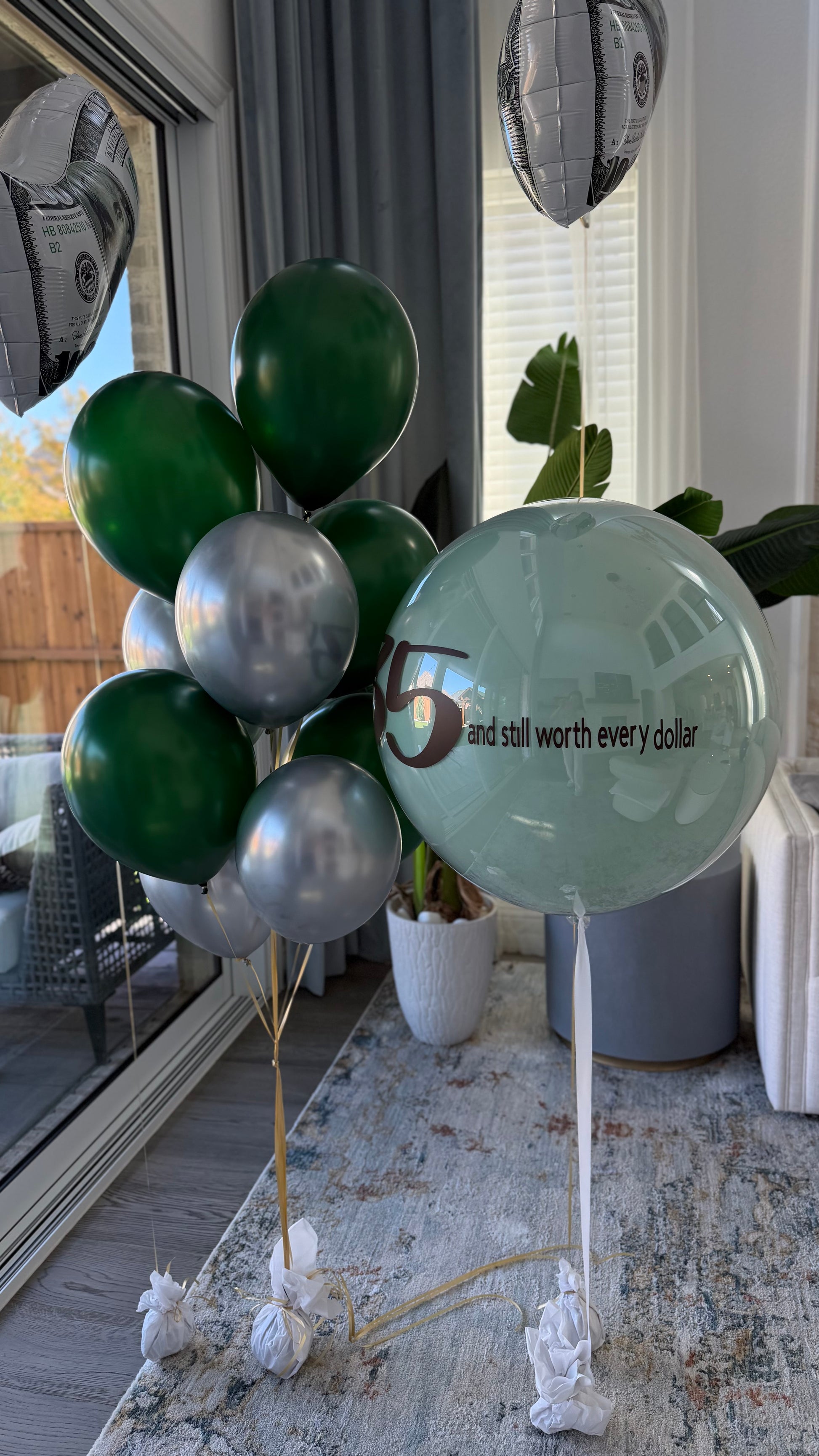 💸 “35 & Still Worth Every Dollar” Balloon Set 💸