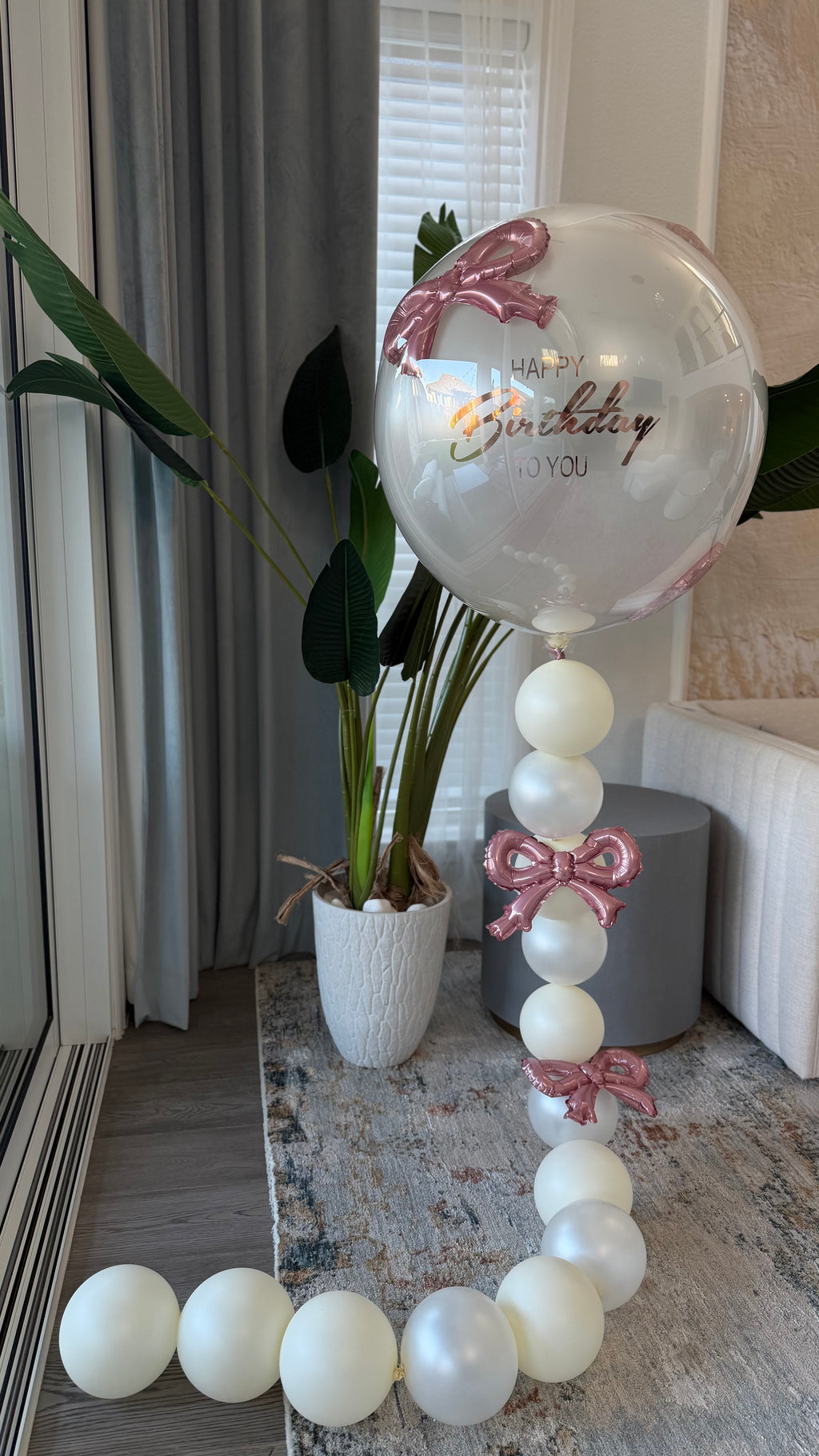 🎀 Birthday Bow Bubble Balloon – Luxury Floor Display