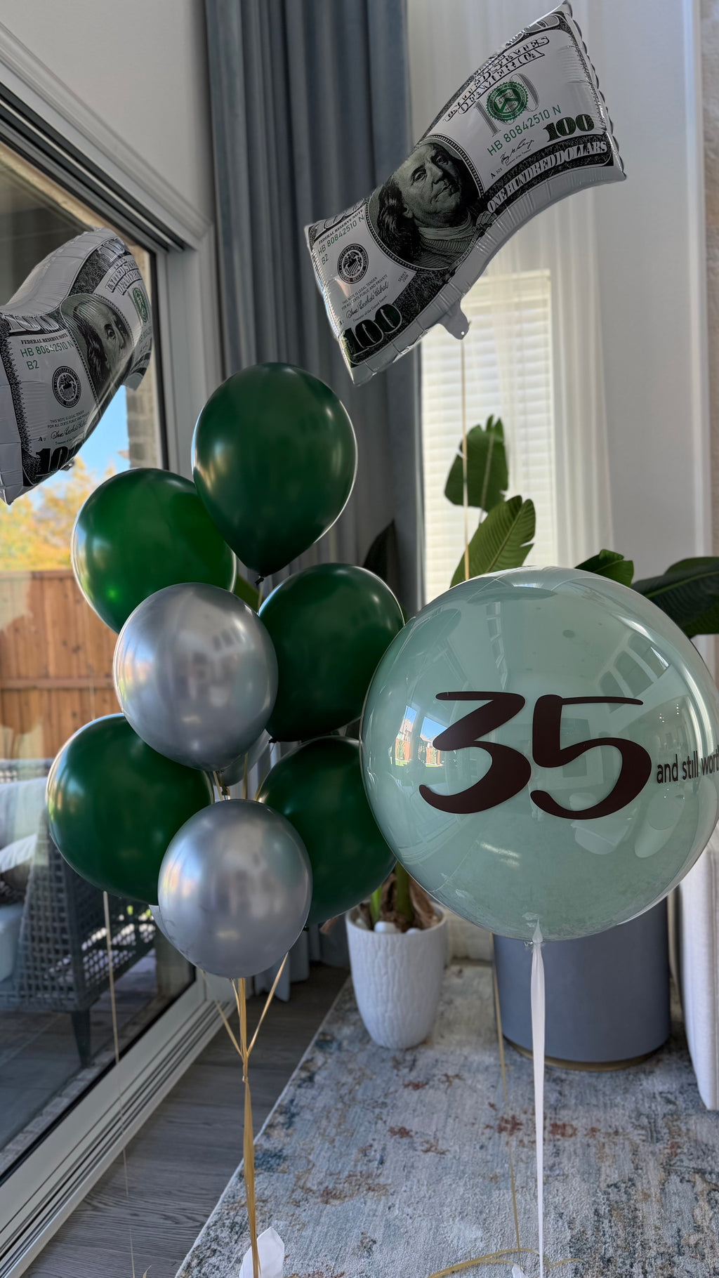 💸 “35 & Still Worth Every Dollar” Balloon Set 💸