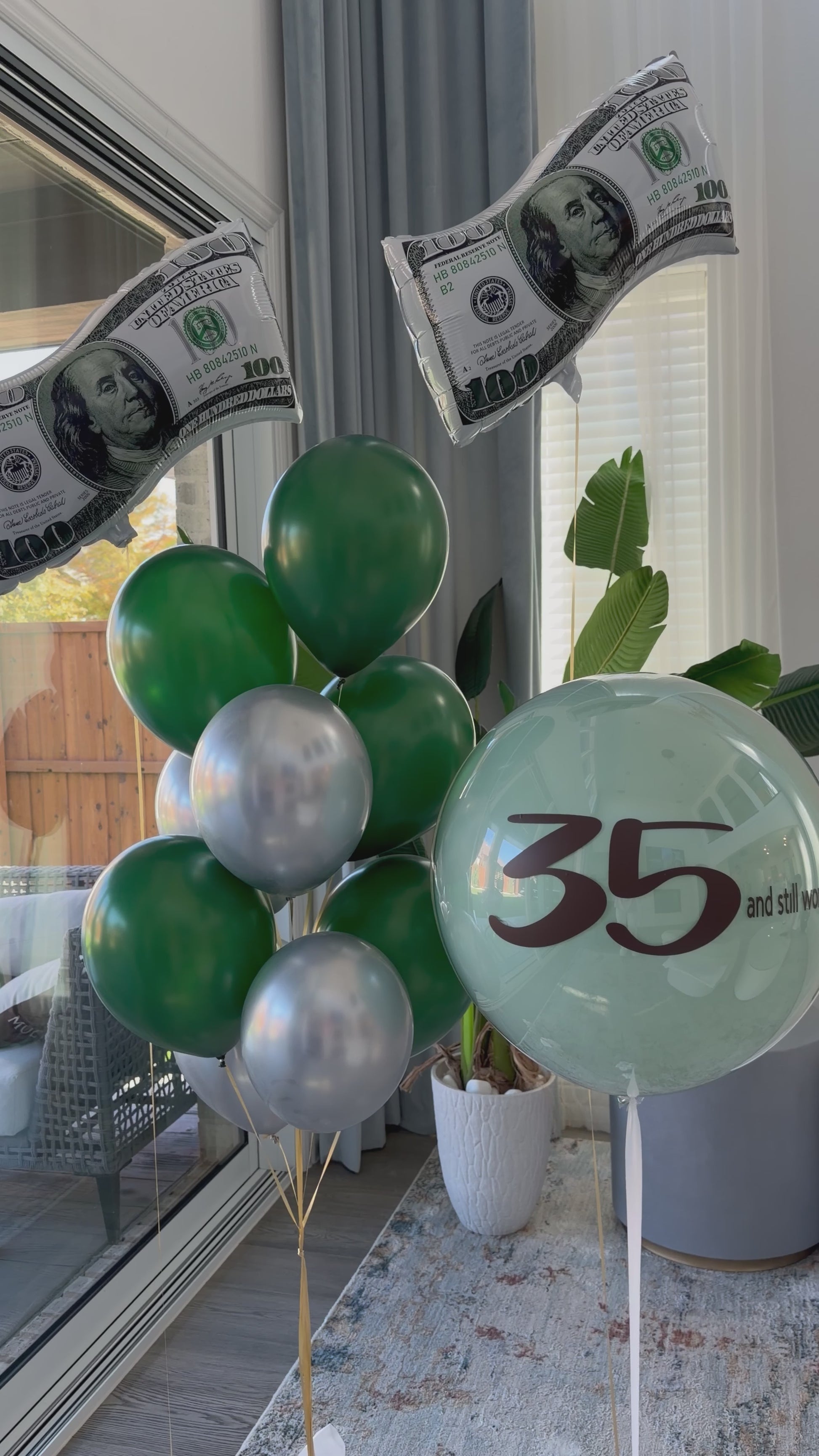 💸 “35 & Still Worth Every Dollar” Balloon Set 💸